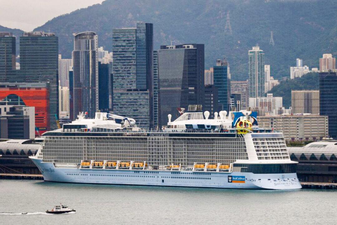 Royal Caribbean Pauses Some Cruise Operations Due to Omicron Concerns