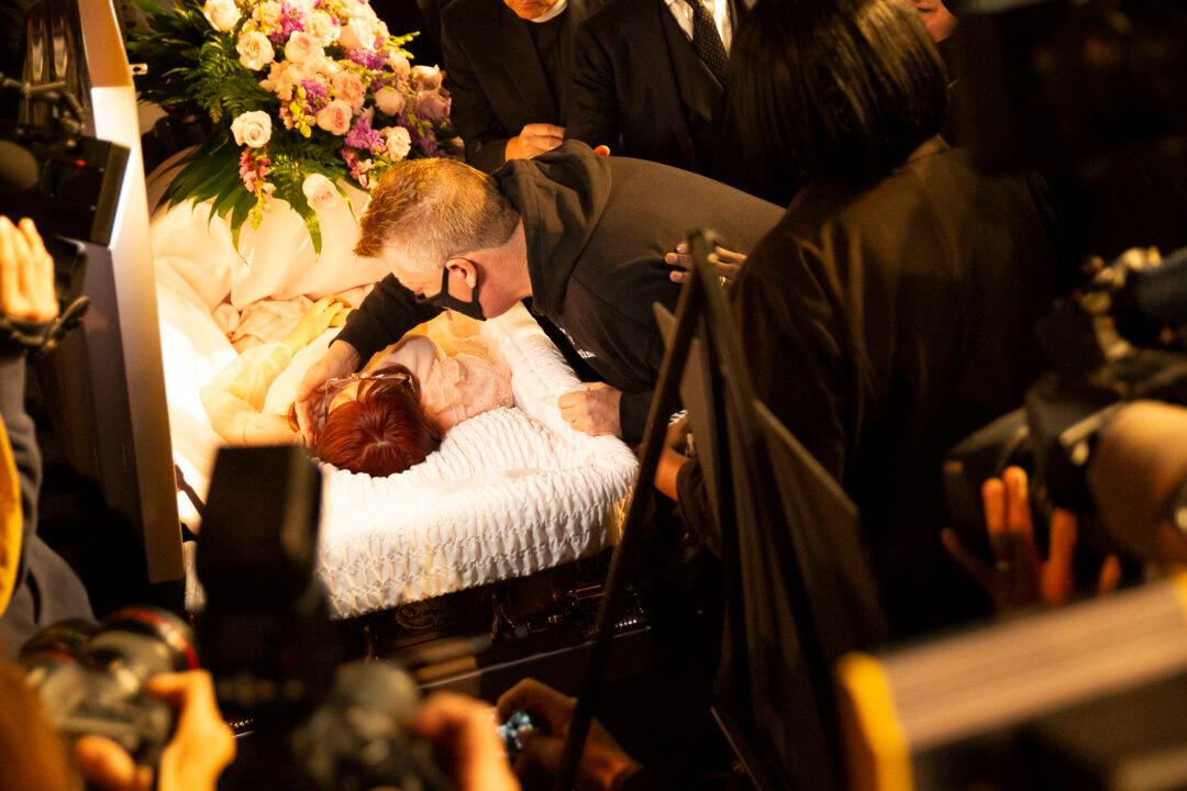 14-Year-Old Girl Shot by Police Remembered at LA Funeral