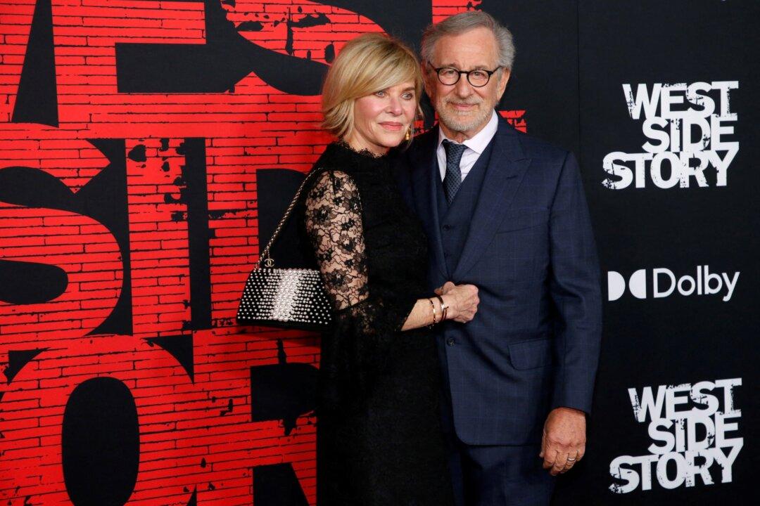‘Power of the Dog,’ ‘West Side Story’ Take Top Golden Globes at Off-Screen Ceremony