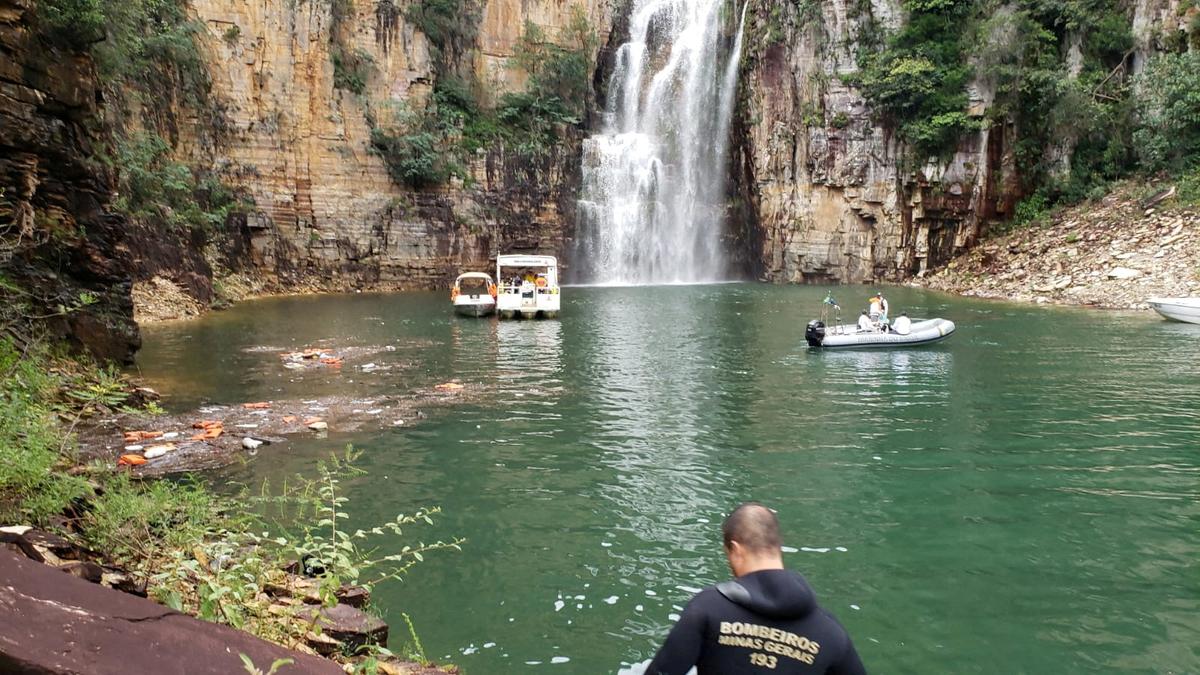 Death Toll in Rockfall on Brazilian Lake Rises to 10