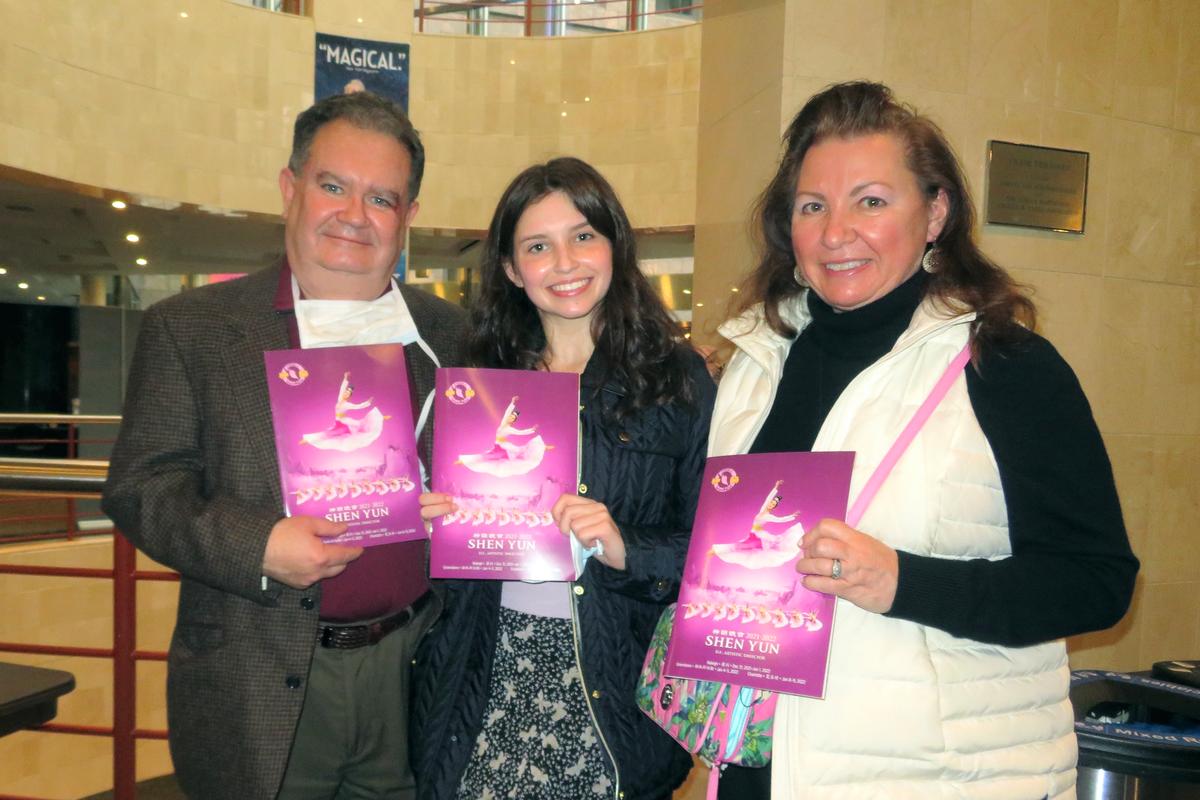 Charlotte Families Thrilled With Shen Yun