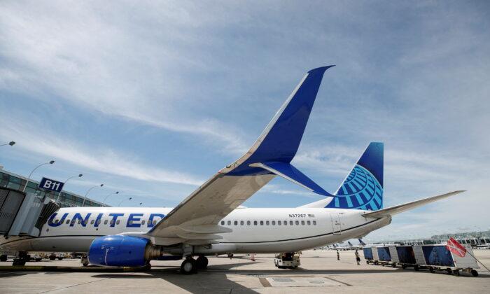 United Airlines Expects to Quadruple Profit in 2023