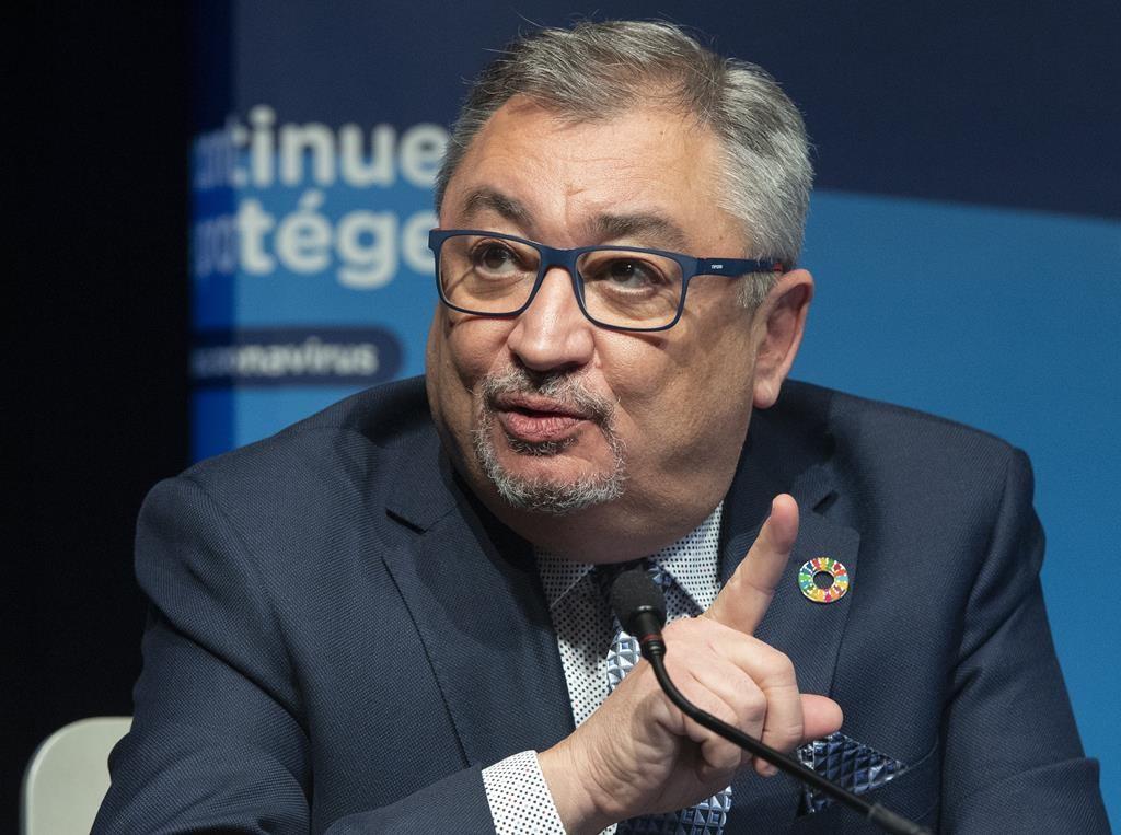 Quebec Public Health Director Resigns, Cities Erosion of Public Opinion Over Measures