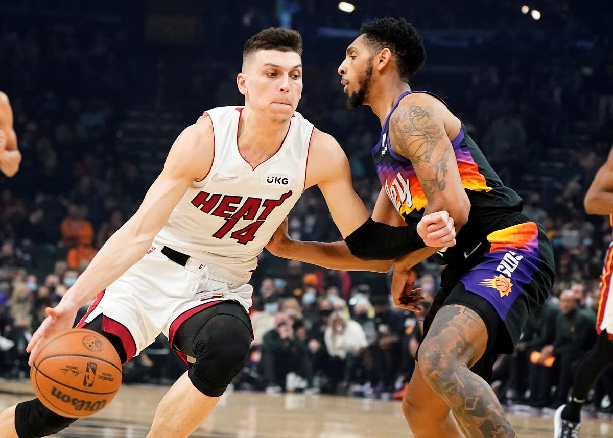 Analysis: the Top Performers as NBA Reaches Midway Point
