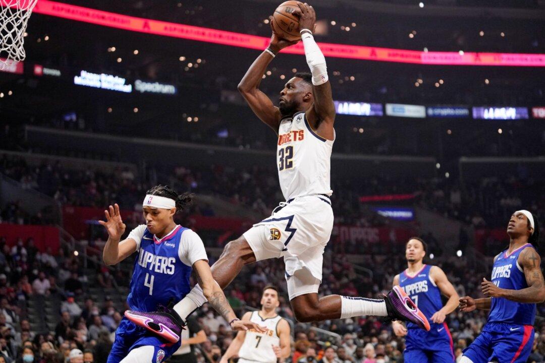 Clippers Rally From 25 Down in 2nd Half, Stun Nuggets 87–85