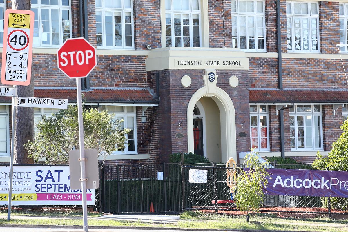 Queensland Govt Denies Teacher Vaccine Mandates Delayed Start of School Term