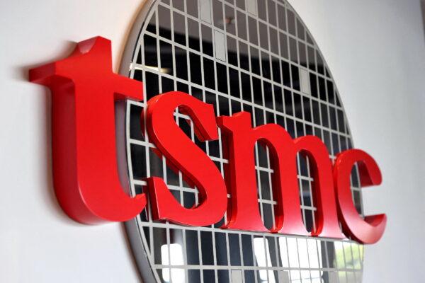 The logo of Taiwan Semiconductor Manufacturing Co. (TSMC) is seen at its headquarters, in Hsinchu, Taiwan, on Jan. 19, 2021. (Ann Wang/Reuters)