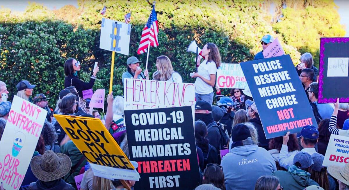 San Diego School District Fires Dozens of Workers Over Vaccine Mandate