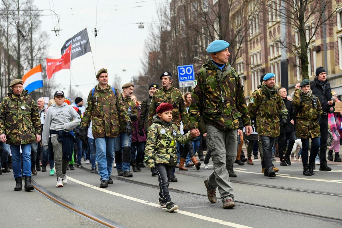 Thousands Protest in Netherlands Against COVID-19 Restrictions
