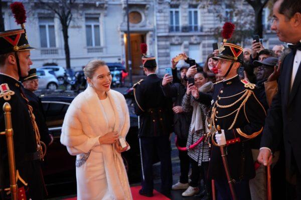 Léa Seydoux stars as a celebrity journalist in "France." (3b Productions)