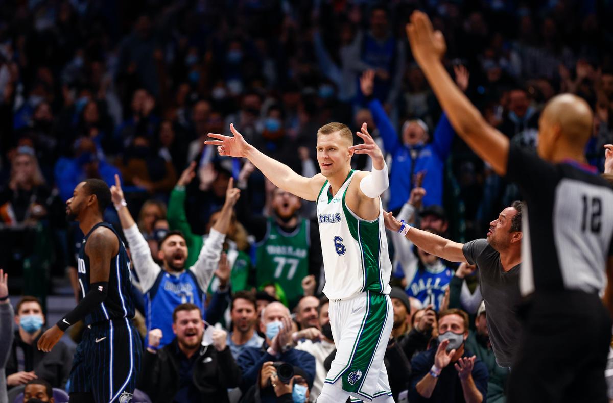 Porzingis Starts Fast in Return, Mavs Roll Past Magic 108–92