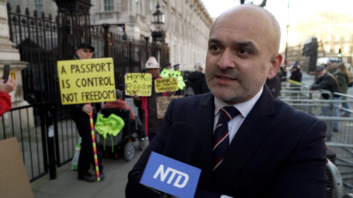Ahmad Malik, consultant trauma and orthopaedic surgeon at BMI Healthcare, speaks to NTD outside Downing Street, in London on Jan. 17, 2022. (Earl Rhodes/NTD)