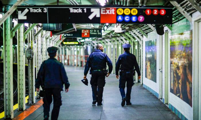 Woman Killed in Apparent Subway Shove at Times Square