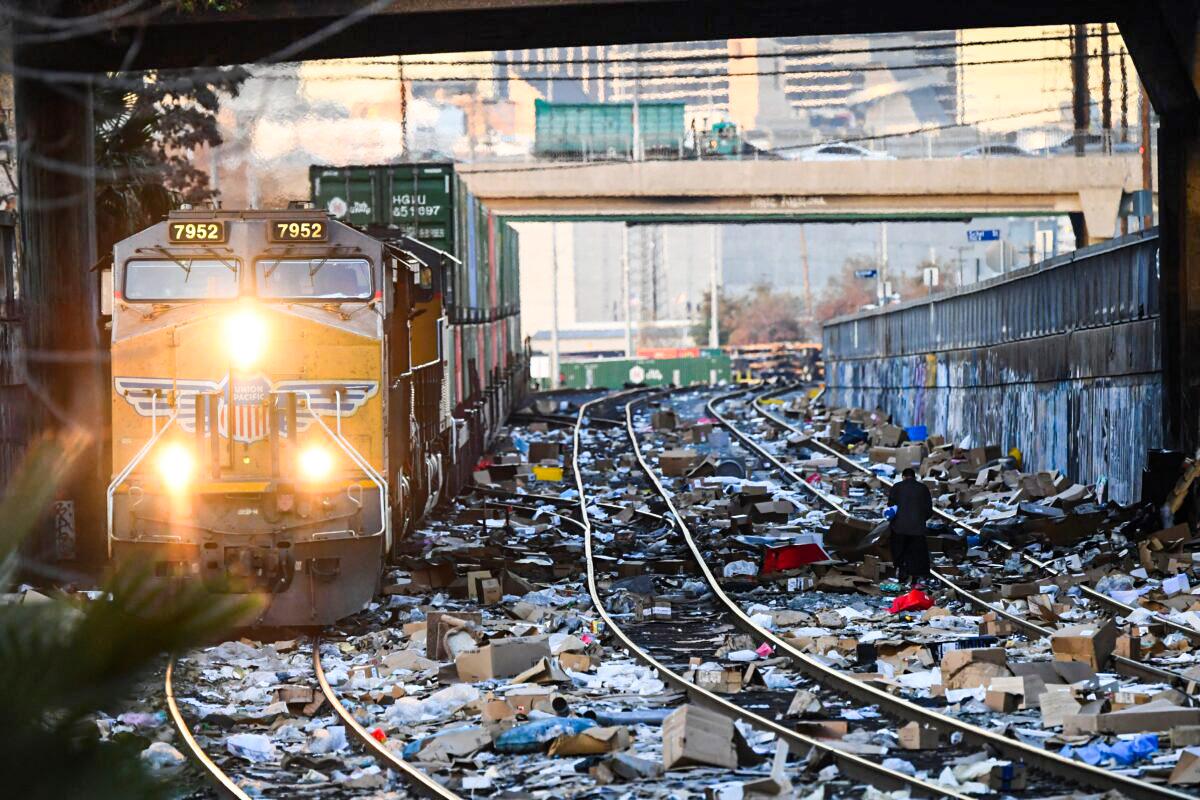 Train Burglaries Cause Union Pacific, Shipping Companies to Consider Avoiding LA