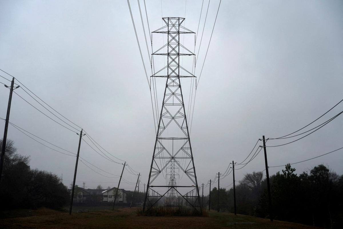 Power lines after winter weather caused electricity blackouts in Houston on Feb. 17, 2021. (Go Nakamura/Reuters)