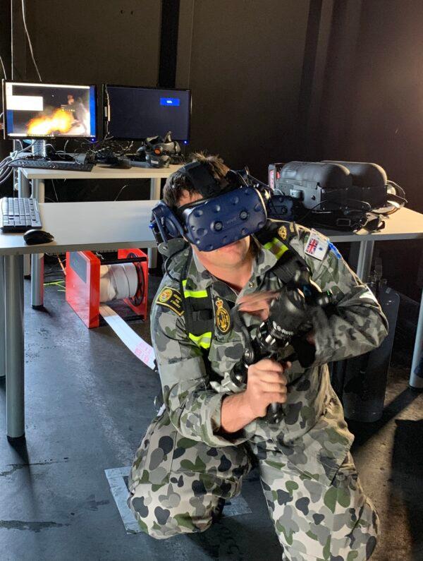 Australian Defence Force personnel during an early stage virtual reality training program. (Deakin University)