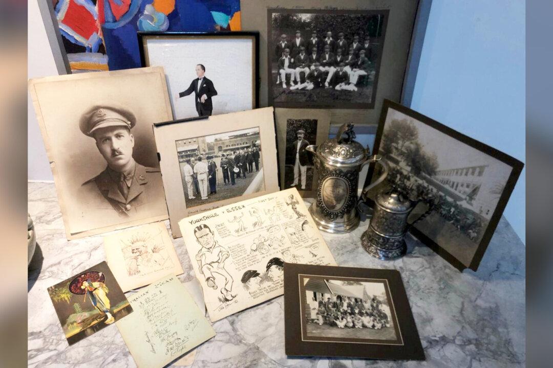 Sisters Surprised to Discover Sporting Treasures Worth $10,900 Hidden in Their Garage