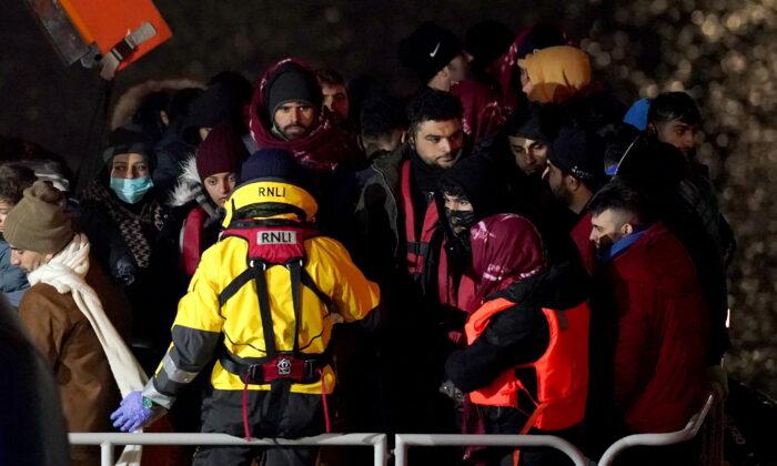 More Illegal Immigrants Cross English Channel Following Fatal Incident