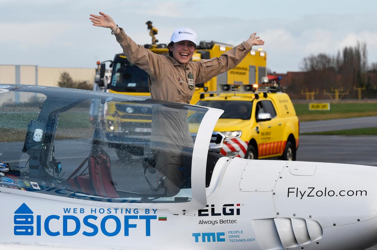 19-Year-Old Woman Sets Record for Solo Global Flight