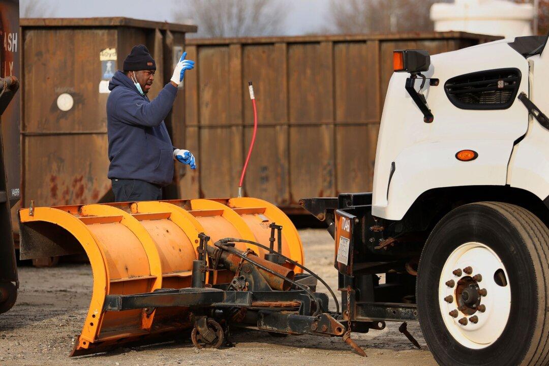 Rare Blast of Snow, Ice Takes Aim at Southeast US Coast