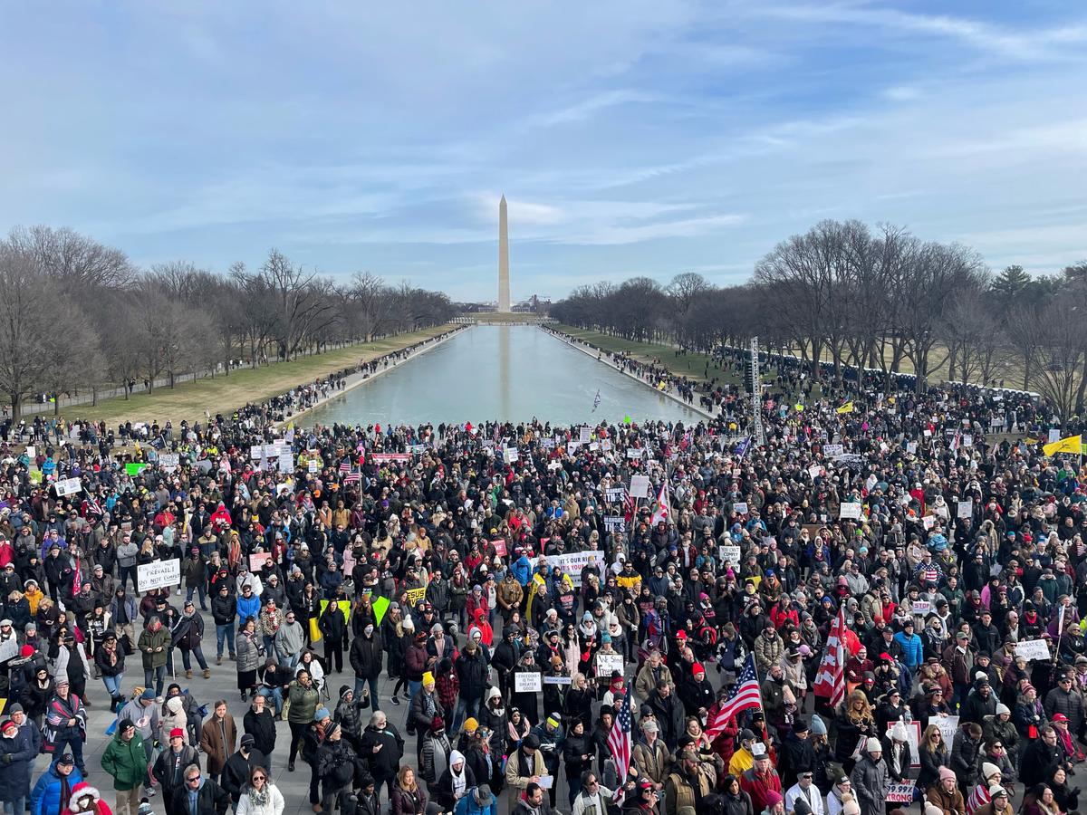 ‘Defeat the Mandates’: Thousands Protest in Washington Against Vaccine Requirements