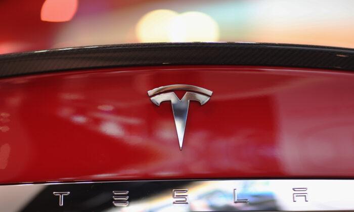 Moody’s Expects Tesla to Stay at EV Leader Spot, Upgrades to ‘Ba1’