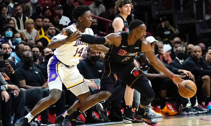 Miami Heat Hold Off Lakers in 113–107 Win