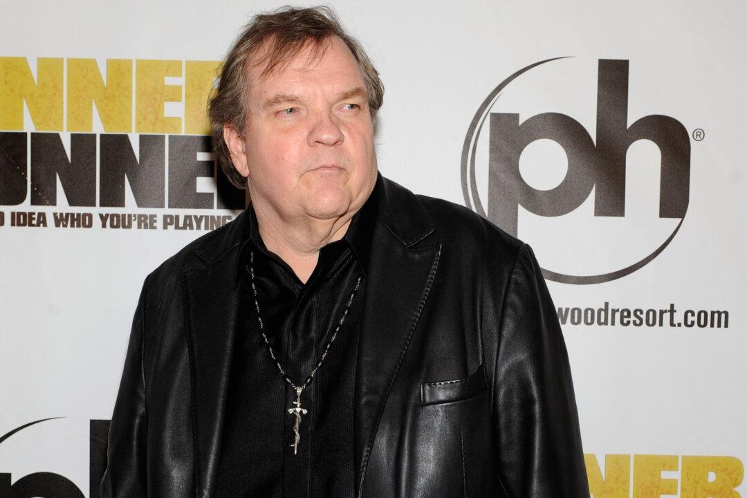 Rock Singer Meat Loaf Dies at 74