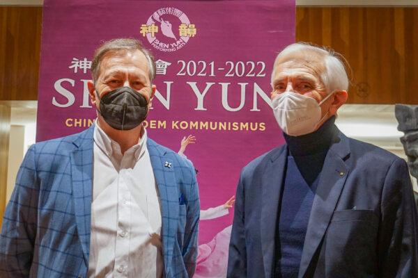 Franz-Josef Trattner with his friend at Shen Yun Performing Arts on Jan. 24, 2022. (Qing Rui/The Epoch Times)