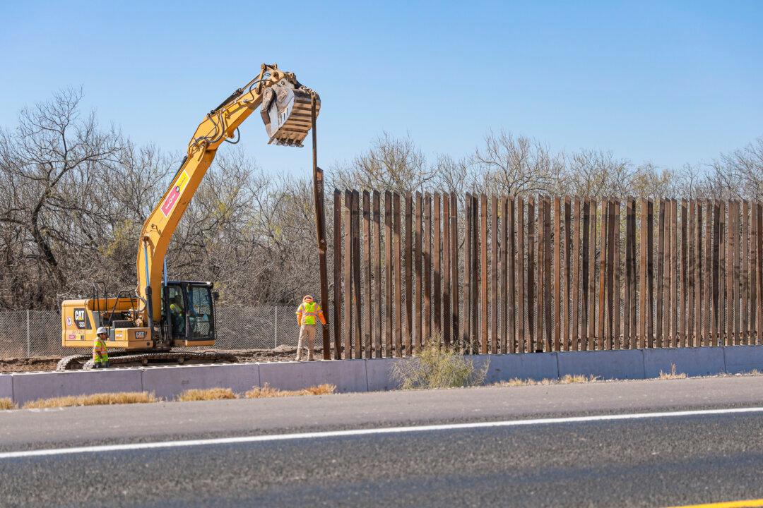 Texas Receives Millions of Dollars Worth of Border Materials From Federal Government for Mexico Wall