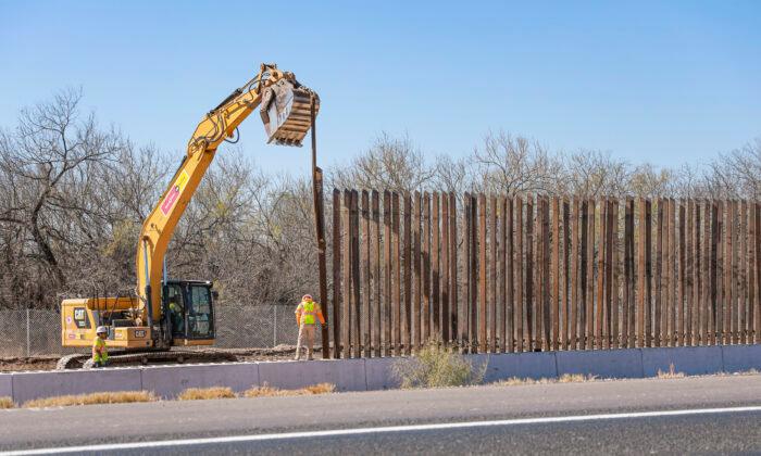 Texas Receives Millions of Dollars Worth of Border Materials From Federal Government for Mexico Wall