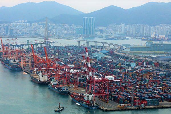 Experts Concerned as South Korea Hits Record Level Trade Deficit in January