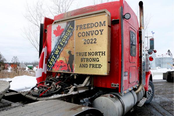 A truck taking part in the "Freedom Convoy" that left from an area south of Montreal on Jan. 28, 2021. (Noé Chartier/The Epoch Times)