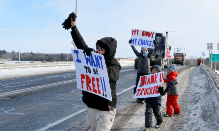 Trucker Convoy: Big Rigs and Cars Depart From South of Montreal to Join Ottawa Protest