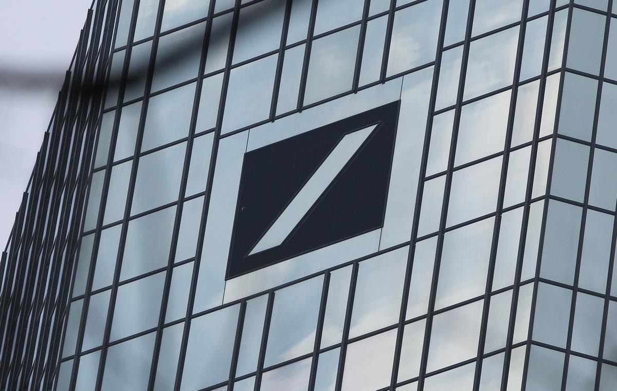 Dealmaking Helps Deutsche Bank Land Biggest Profit in a Decade