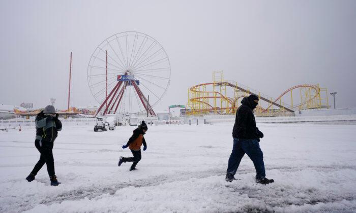 After the Blizzard, the Big Chill as East Coast Digs Out