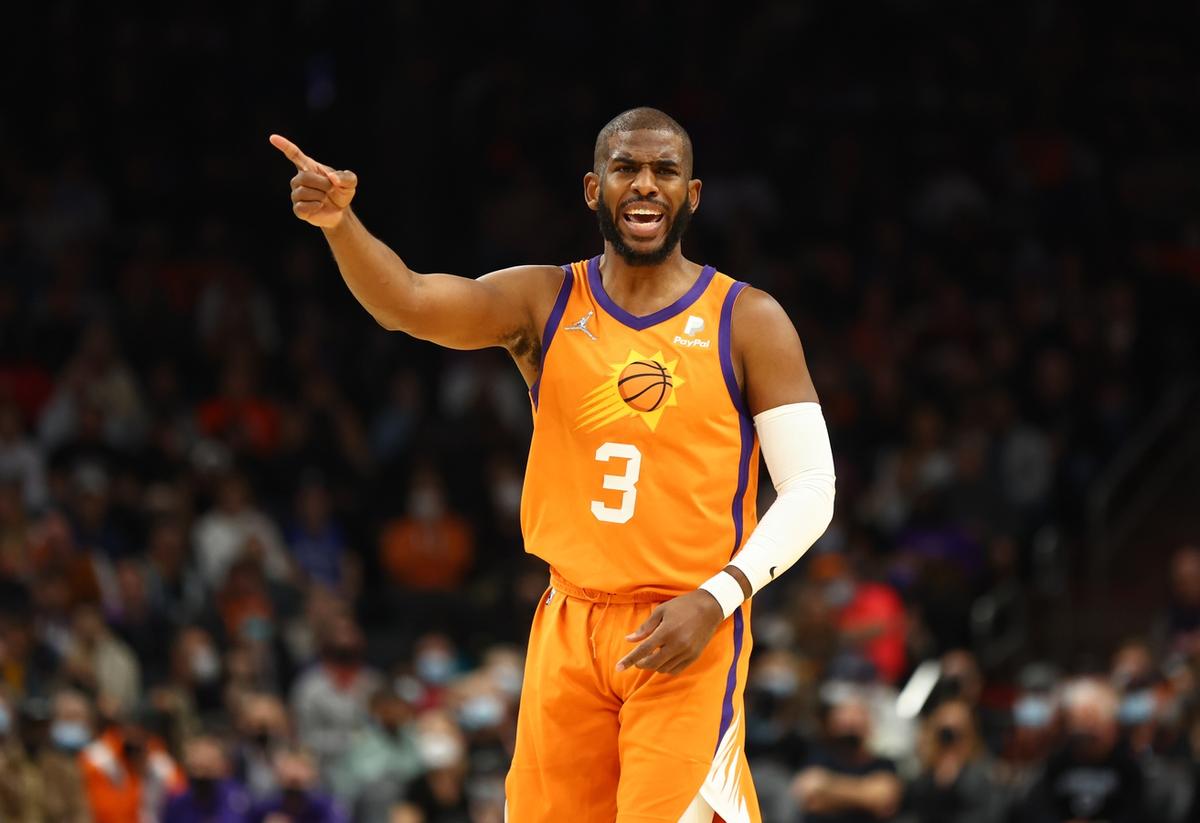 NBA Roundup: Chris Paul's Triple-Double Propels Suns to 9th Straight Win