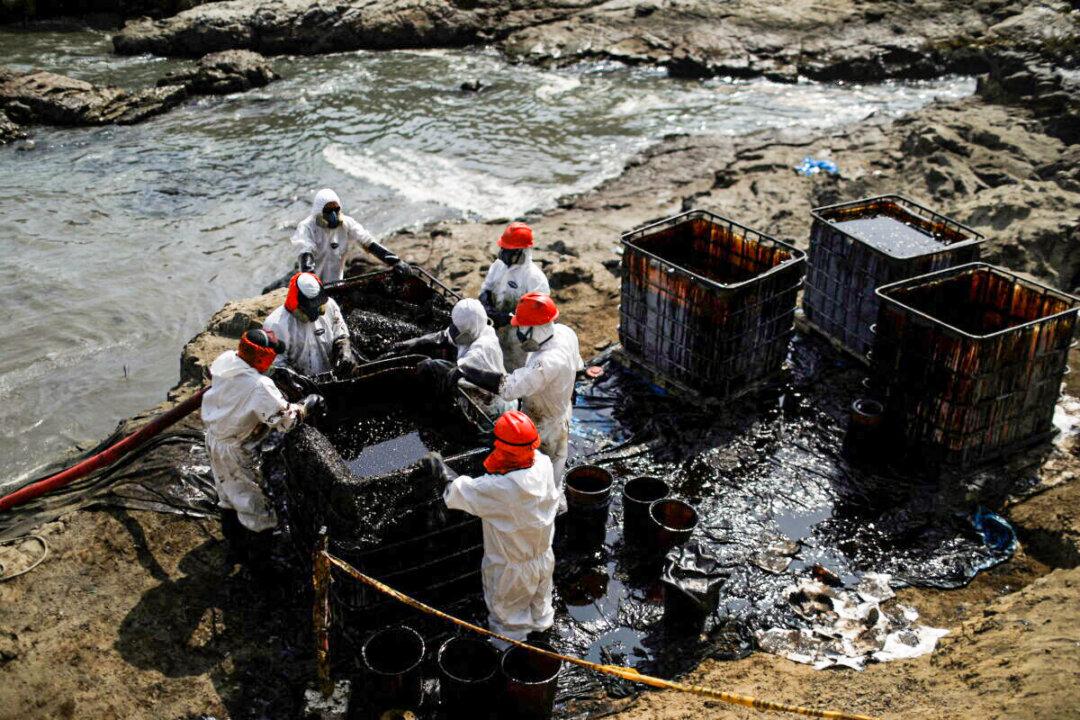 Peru Government and Repsol Revise Estimated Size of Oil Spill to Over 10,000 Barrels