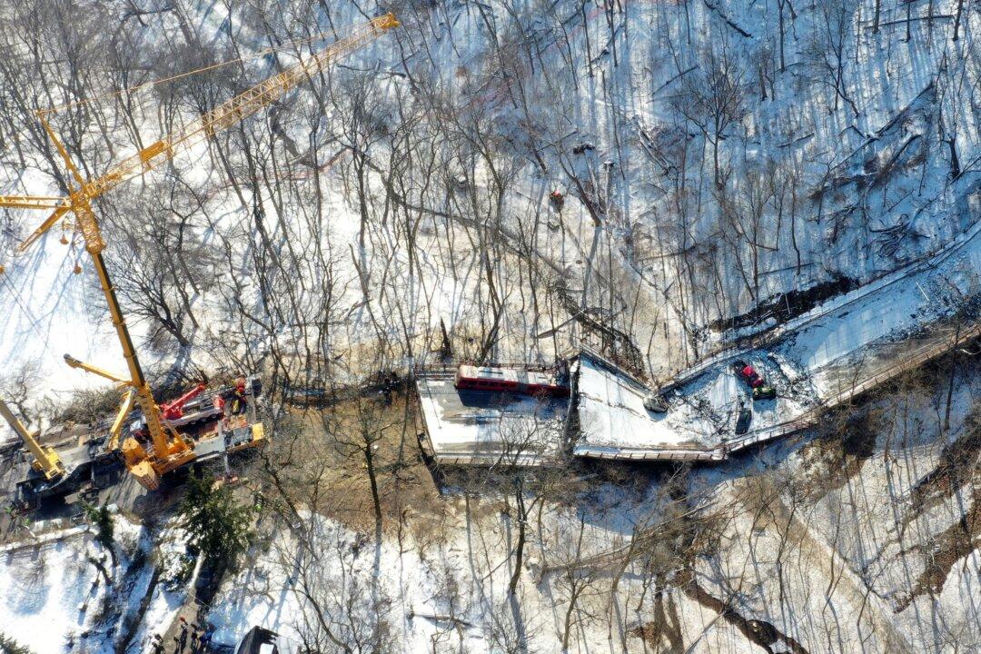 Officials: Bridge Not Bad Enough to Close After Inspection