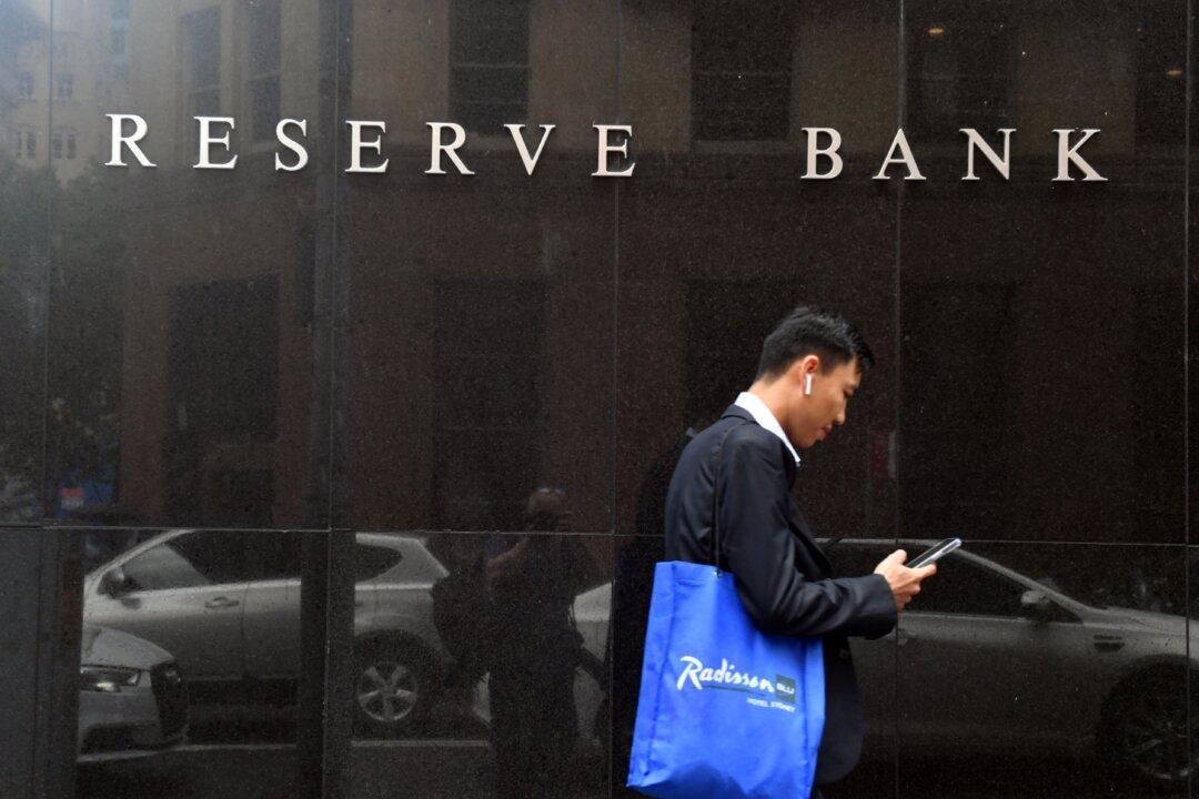 Industry Warns Australian Government Against Wage Increase After Aggressive Cash Rate Hike