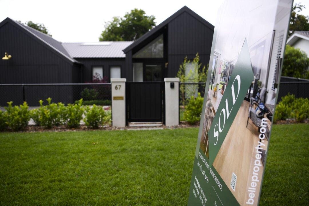 New Loans Pick up as Australian House Prices Continue to Grow