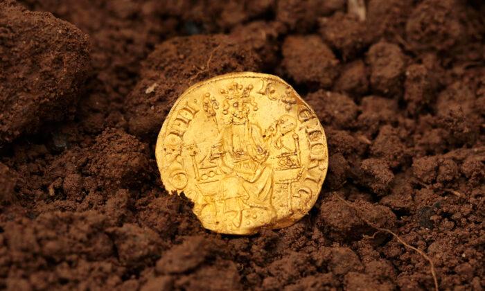 Henry III Gold Coin Found by Amateur Metal Detectorist Sells at Auction for $875,000