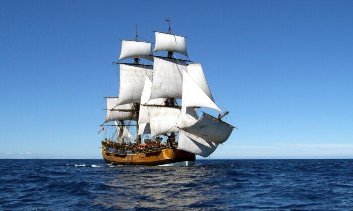 Researchers Identify Two Century Old Shipwreck as Captain Cook’s Endeavour
