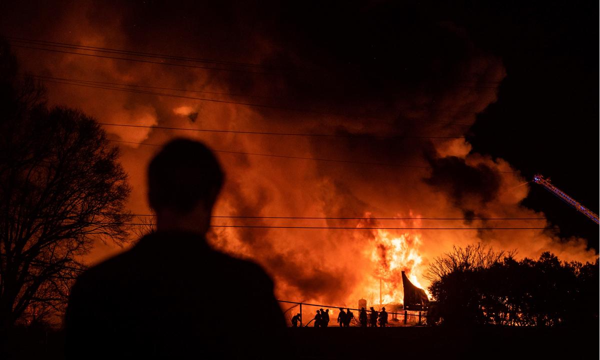 Thousands Evacuated as Fears Grow Blazing Fertilizer Plant May Explode