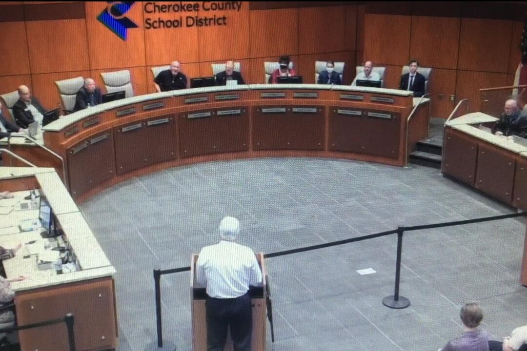 Physician Faces Losing License After Contradicting Mainstream Pandemic Narratives