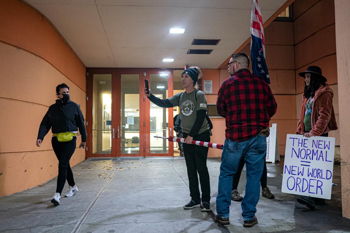 Oregon's Newly Imposed Permanent School Mask Mandate Draws Criticism