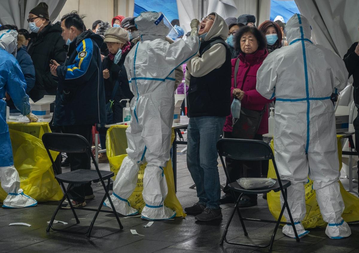 China’s Zero-COVID Policy Drags on the Global Economic Recovery, Expert Says