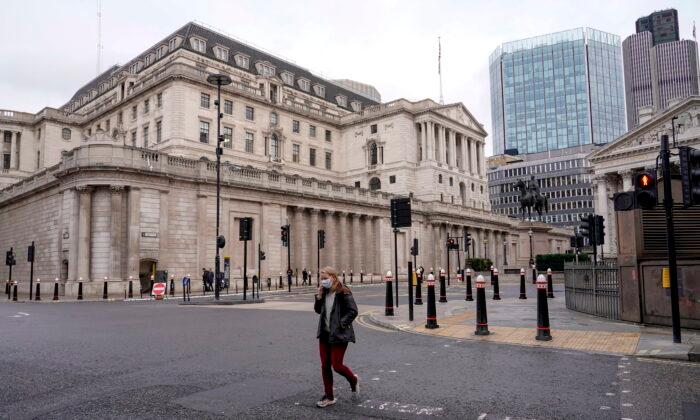 Bank of England Expands Bond-Buying Program to Include Inflation-Linked Bonds