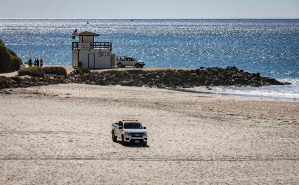 Bodies of two unresponsive adults were found deceased on the south end of Salt Creek Beach in Dana Point, Calif., on Feb. 4, 2022. (John Fredricks/The Epoch Times)
