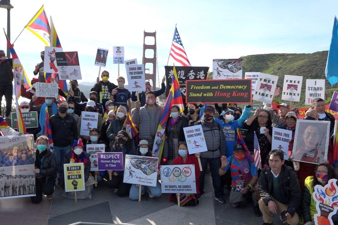 Human Rights Groups March Across Golden Gate Bridge to Protest Beijing Olympics